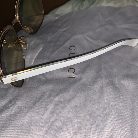 Gucci White/Multicolour GG Sunglasses - Picture 5 of 7